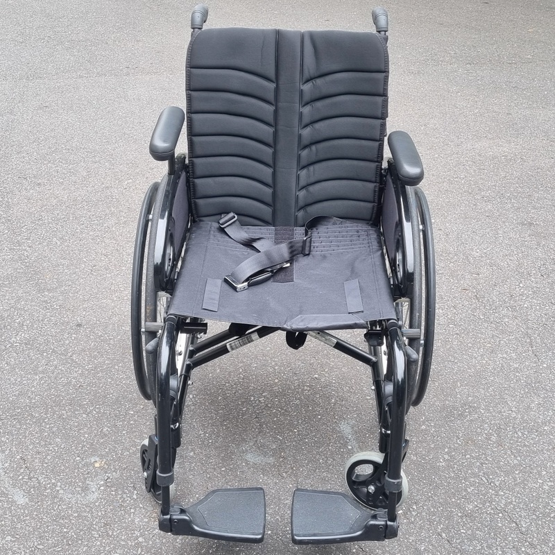 Quickie Easy Life folding wheelchair - Image 3