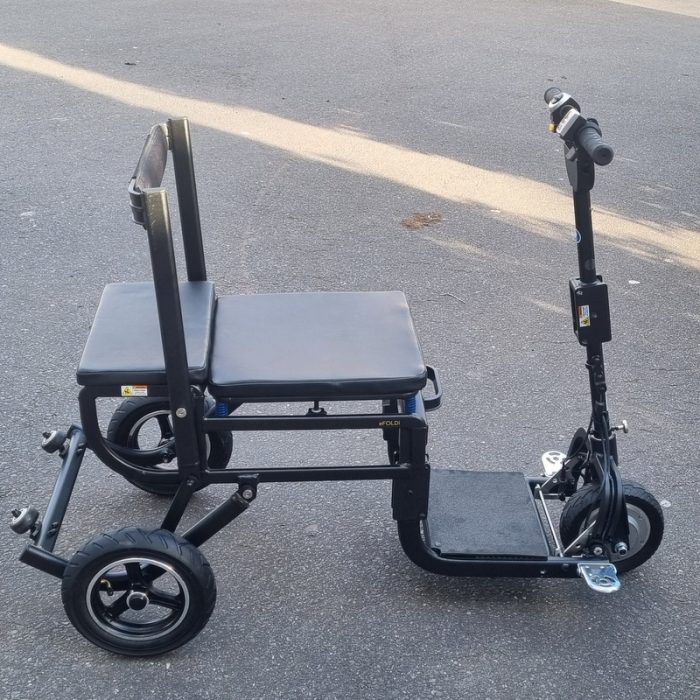 eFOLDi Lite Folding Lightweight Scooter - Image 3