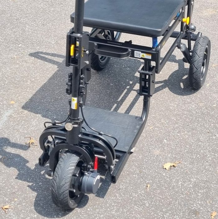 eFOLDi Lite Folding Lightweight Scooter - Image 3