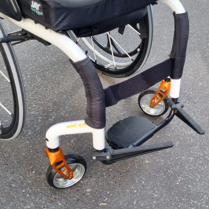 Quickie Helium wheelchair with One Arm Drive - Image 3